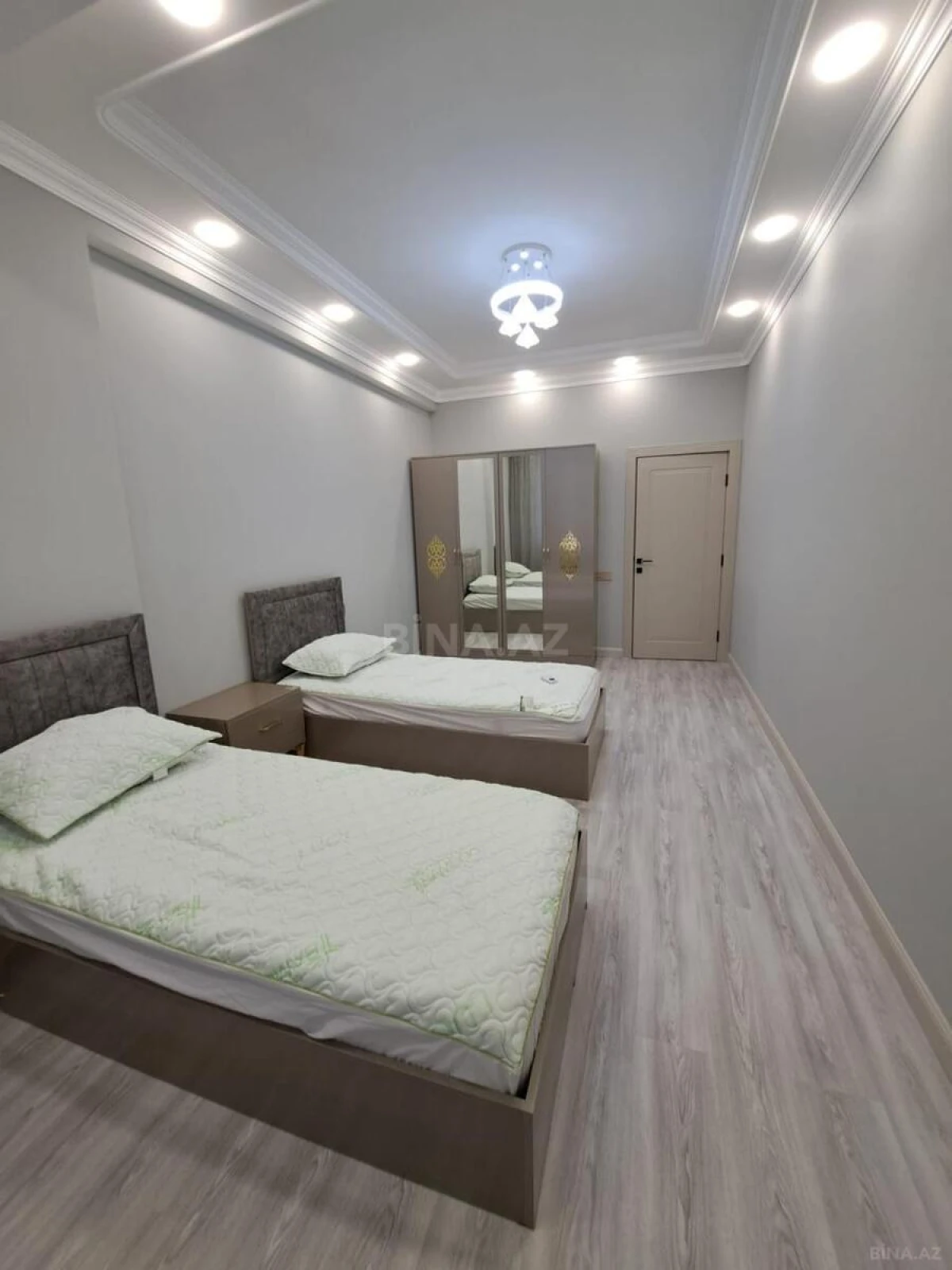 Kirayə verilir 3 otaqlı mənzil 130 m²