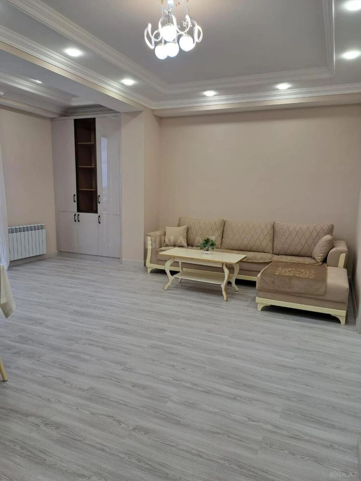 Kirayə verilir 3 otaqlı mənzil 130 m²