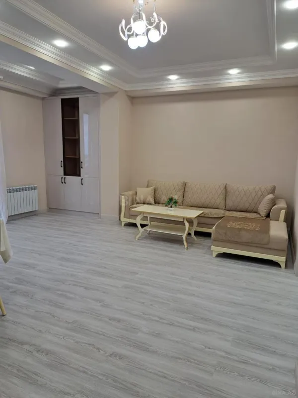 Kirayə verilir 3 otaqlı mənzil 130 m²
