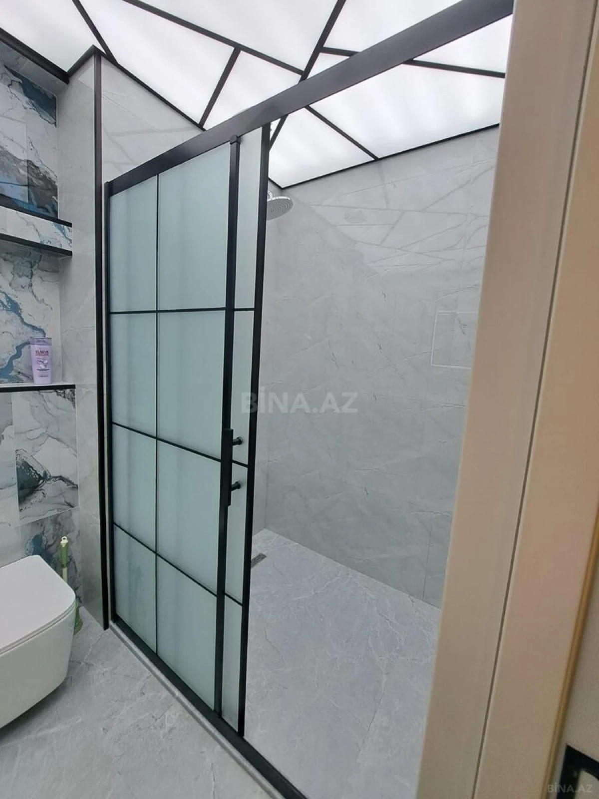 Kirayə verilir 3 otaqlı mənzil 130 m²