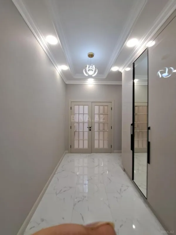 Kirayə verilir 3 otaqlı mənzil 130 m²
