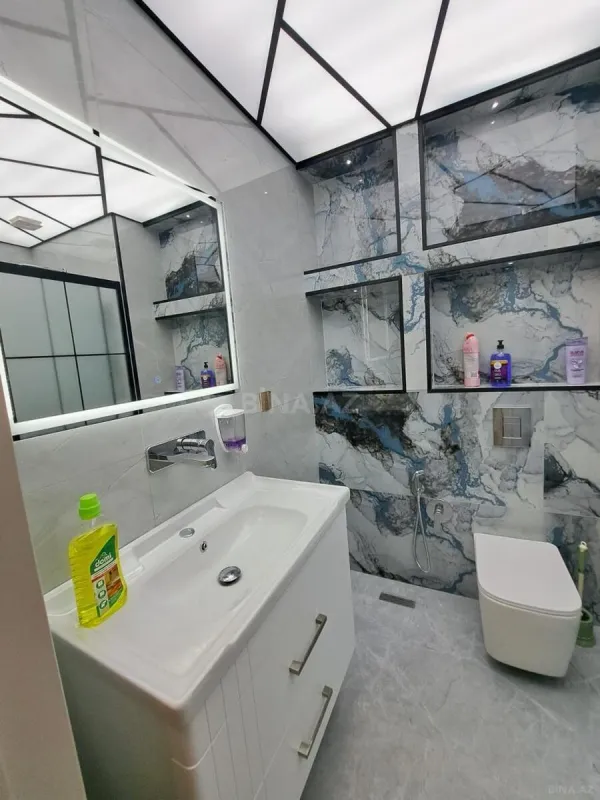 Kirayə verilir 3 otaqlı mənzil 130 m²