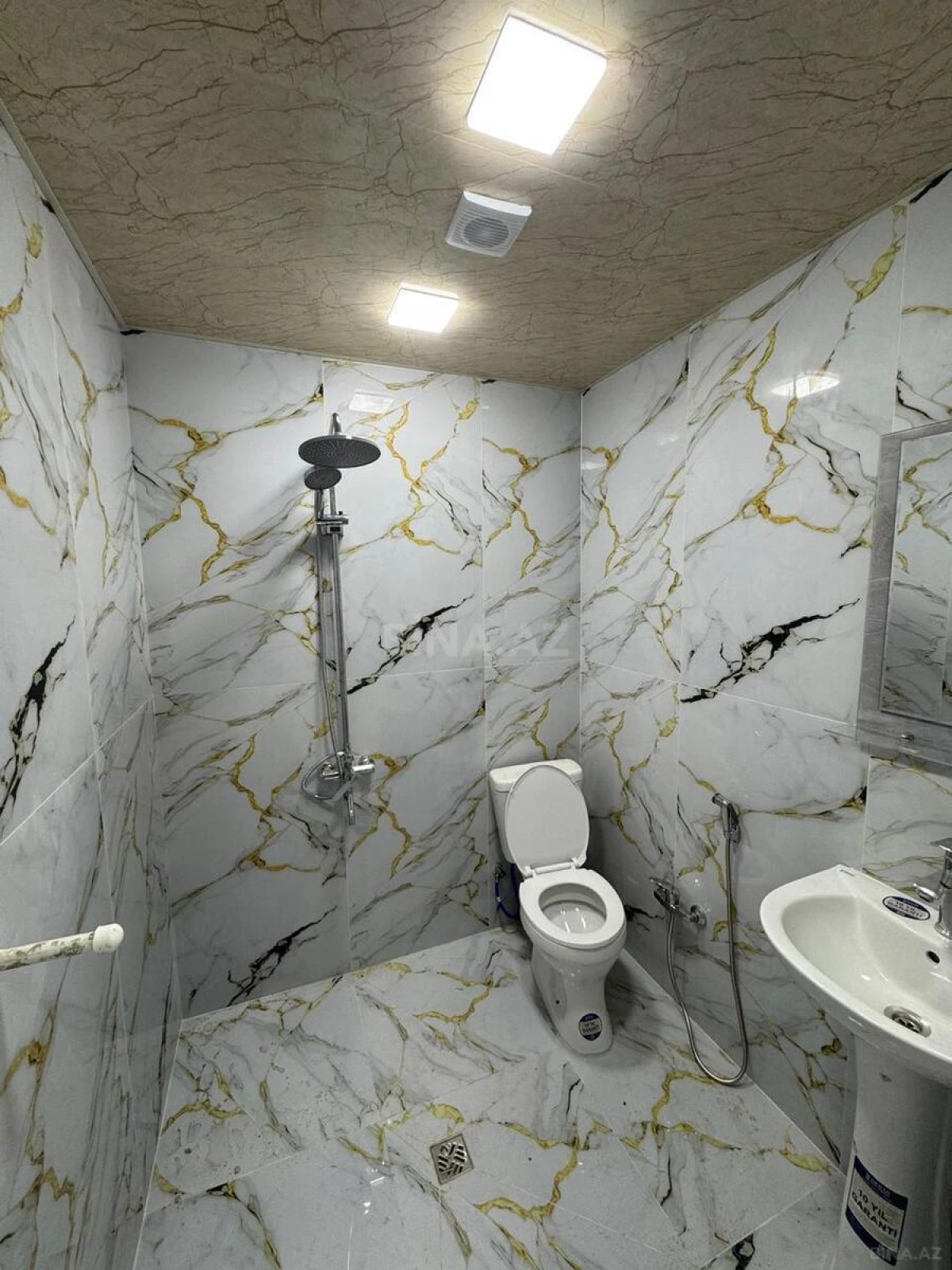 Satılır 2 otaqlı mənzil 44 m²
