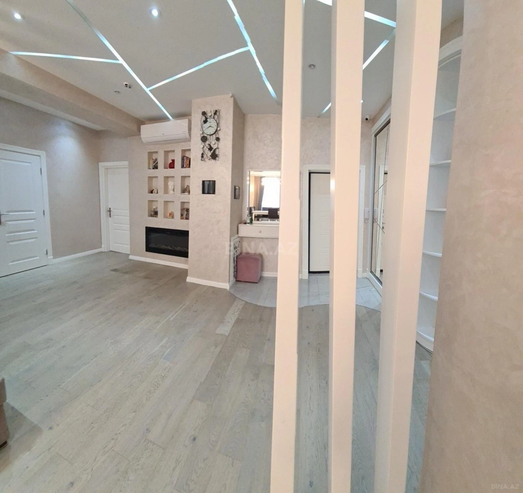 Satılır 3 otaqlı mənzil 110 m²
