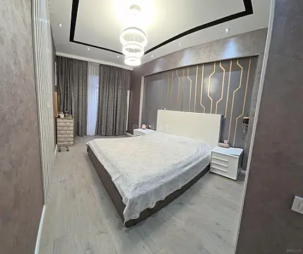 Satılır 3 otaqlı mənzil 110 m²