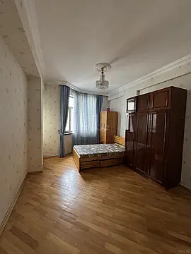 Kirayə verilir 3 otaqlı mənzil 120 m²