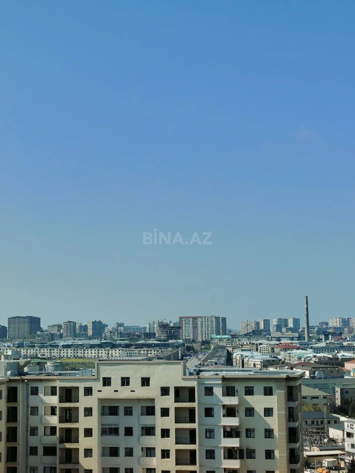 Satılır 4 otaqlı mənzil 131 m²