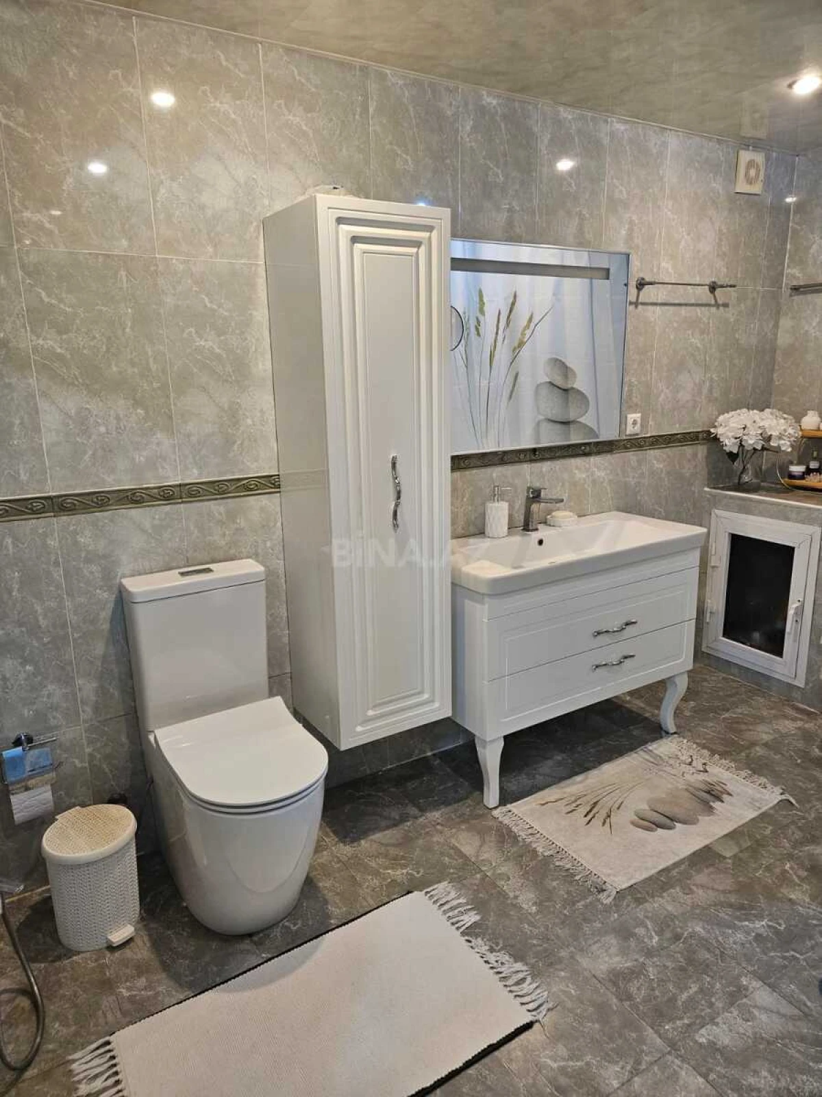 Satılır 3 otaqlı mənzil 125 m²