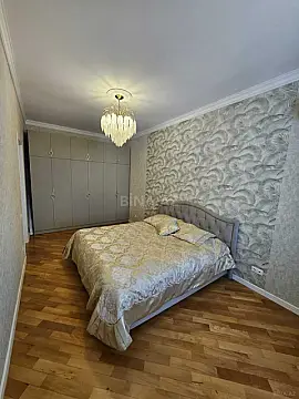 Satılır 3 otaqlı mənzil 125 m²