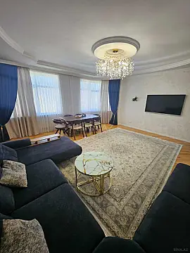 Satılır 3 otaqlı mənzil 125 m²