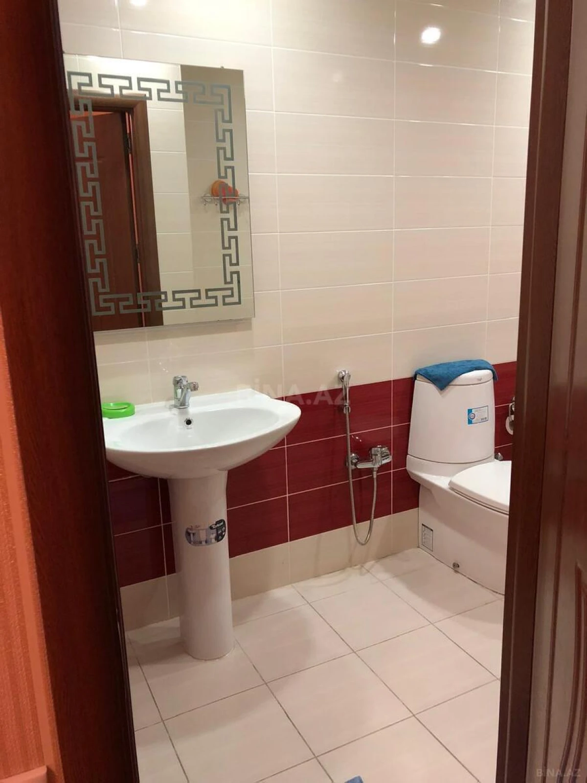 Satılır 2 otaqlı mənzil 100 m²