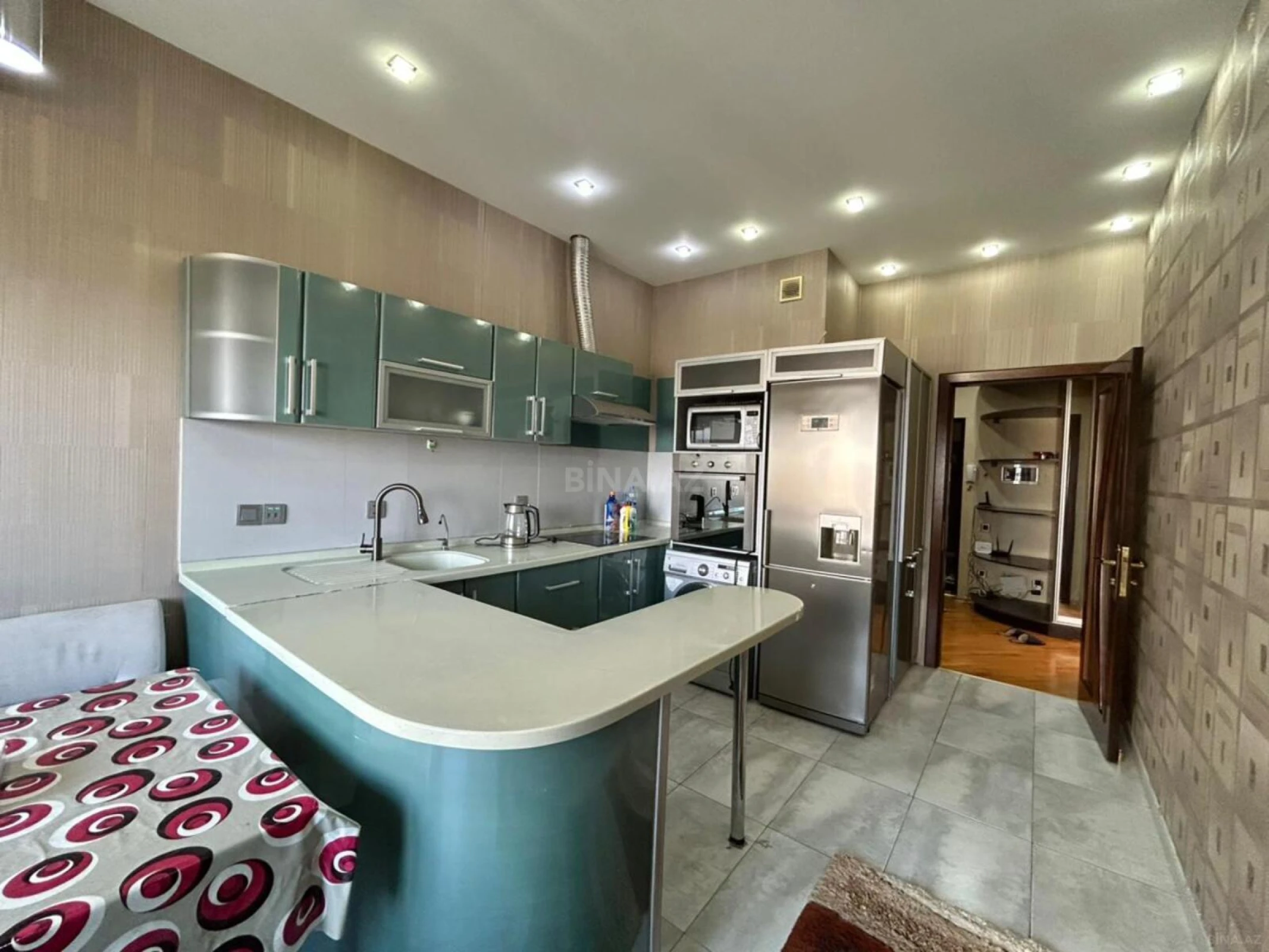 Kirayə verilir 3 otaqlı mənzil 100 m²