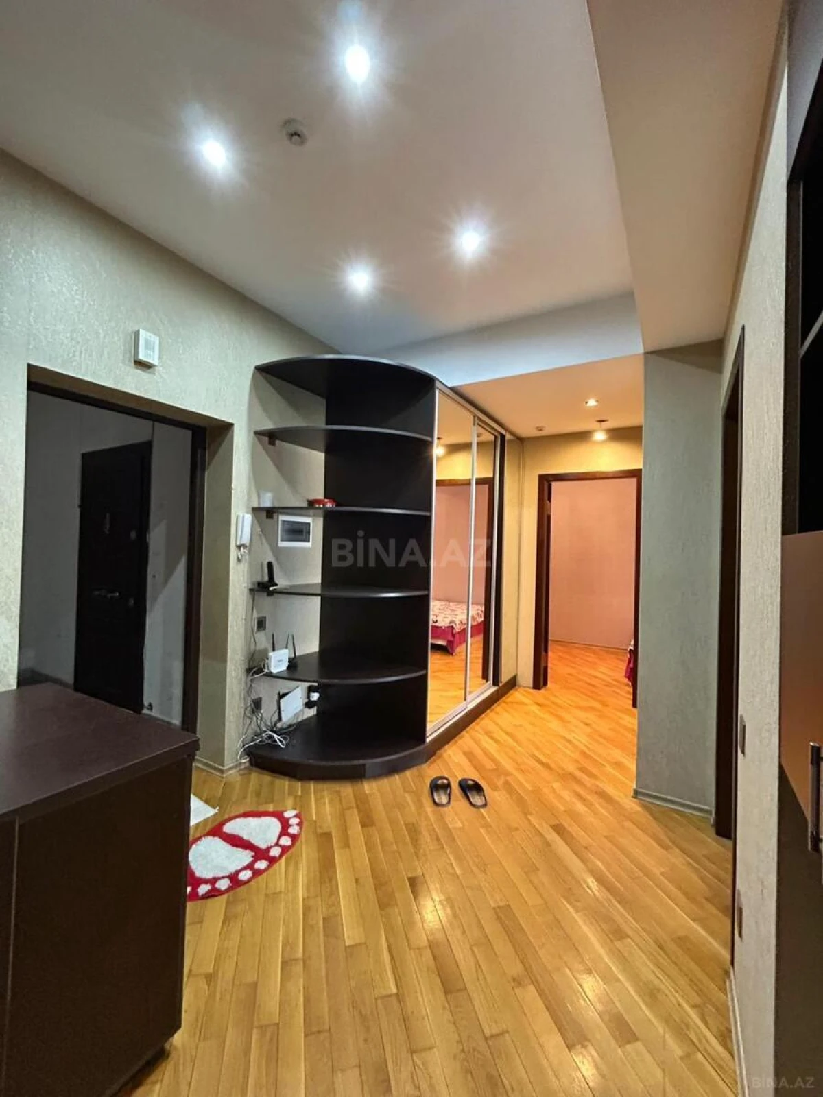 Kirayə verilir 3 otaqlı mənzil 100 m²