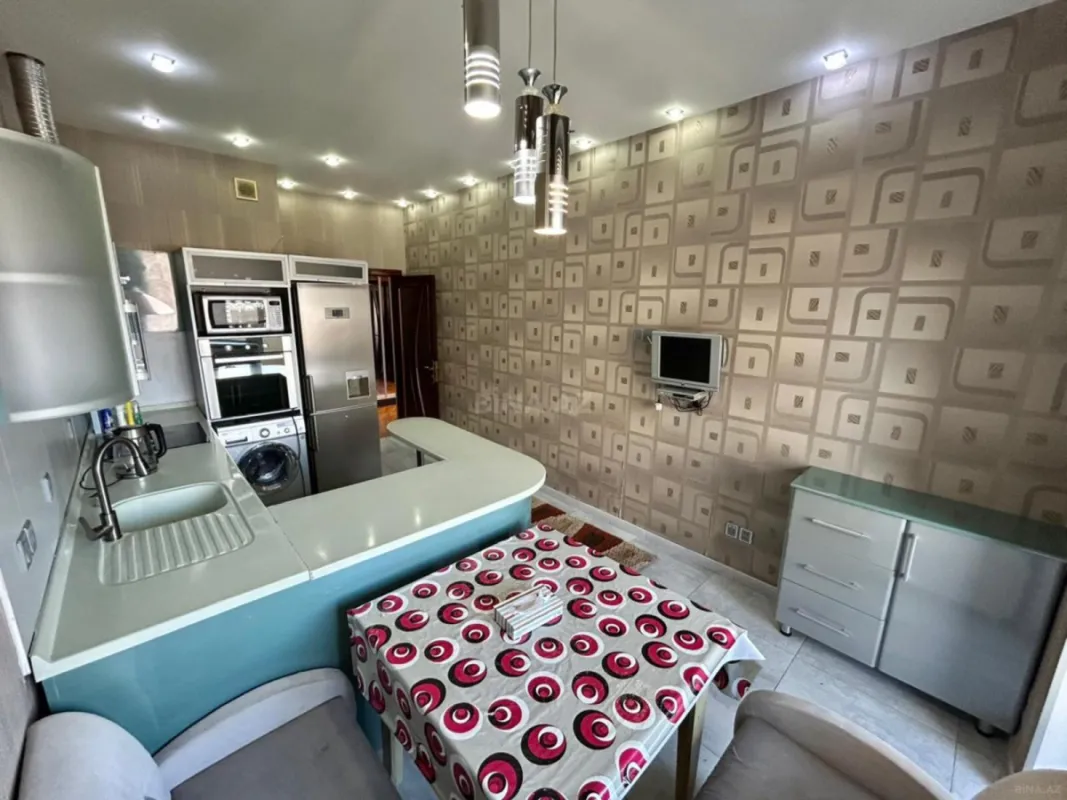 Kirayə verilir 3 otaqlı mənzil 100 m²