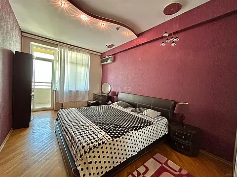 Kirayə verilir 3 otaqlı mənzil 100 m²