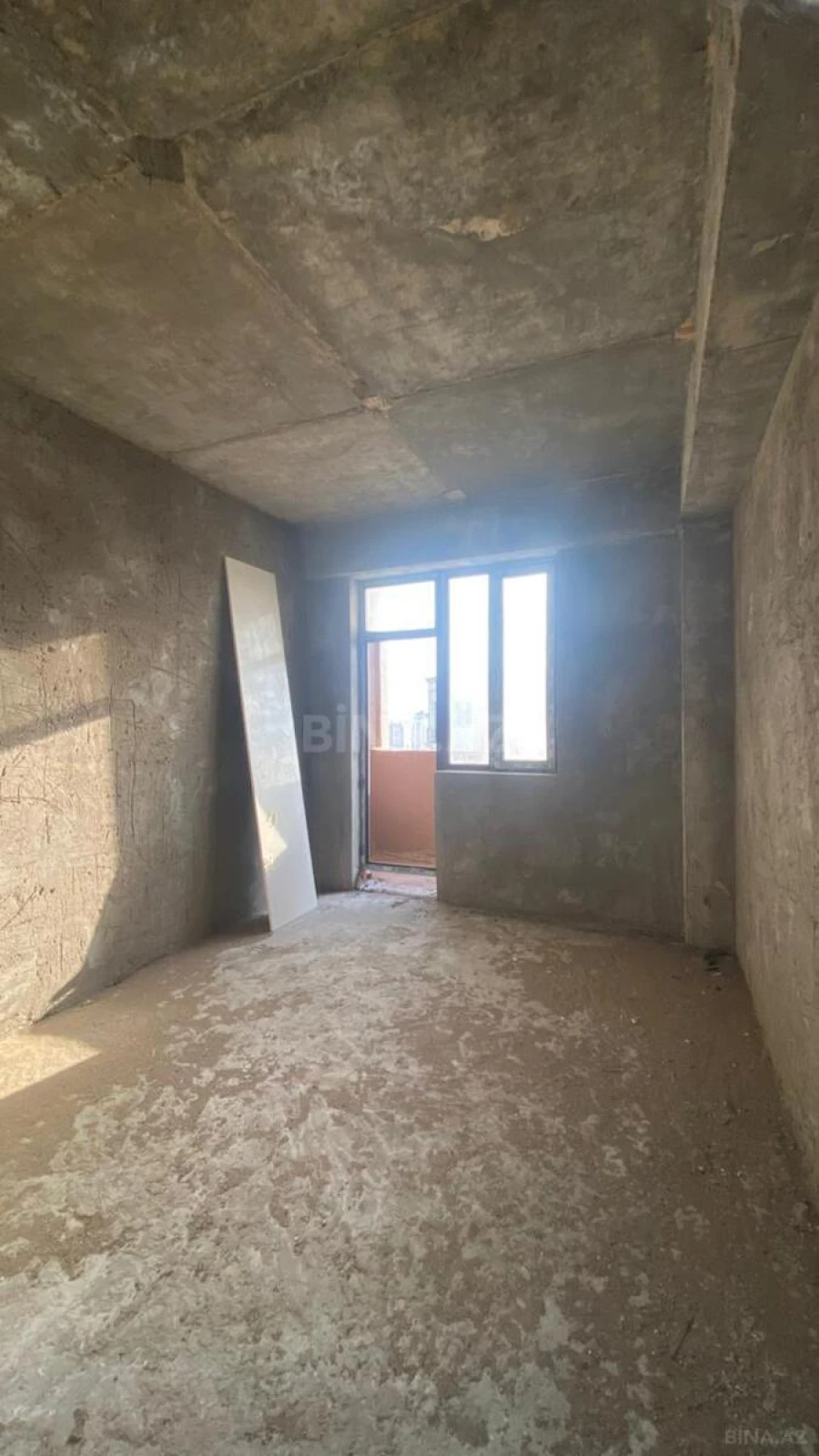 Satılır 3 otaqlı mənzil 91 m²