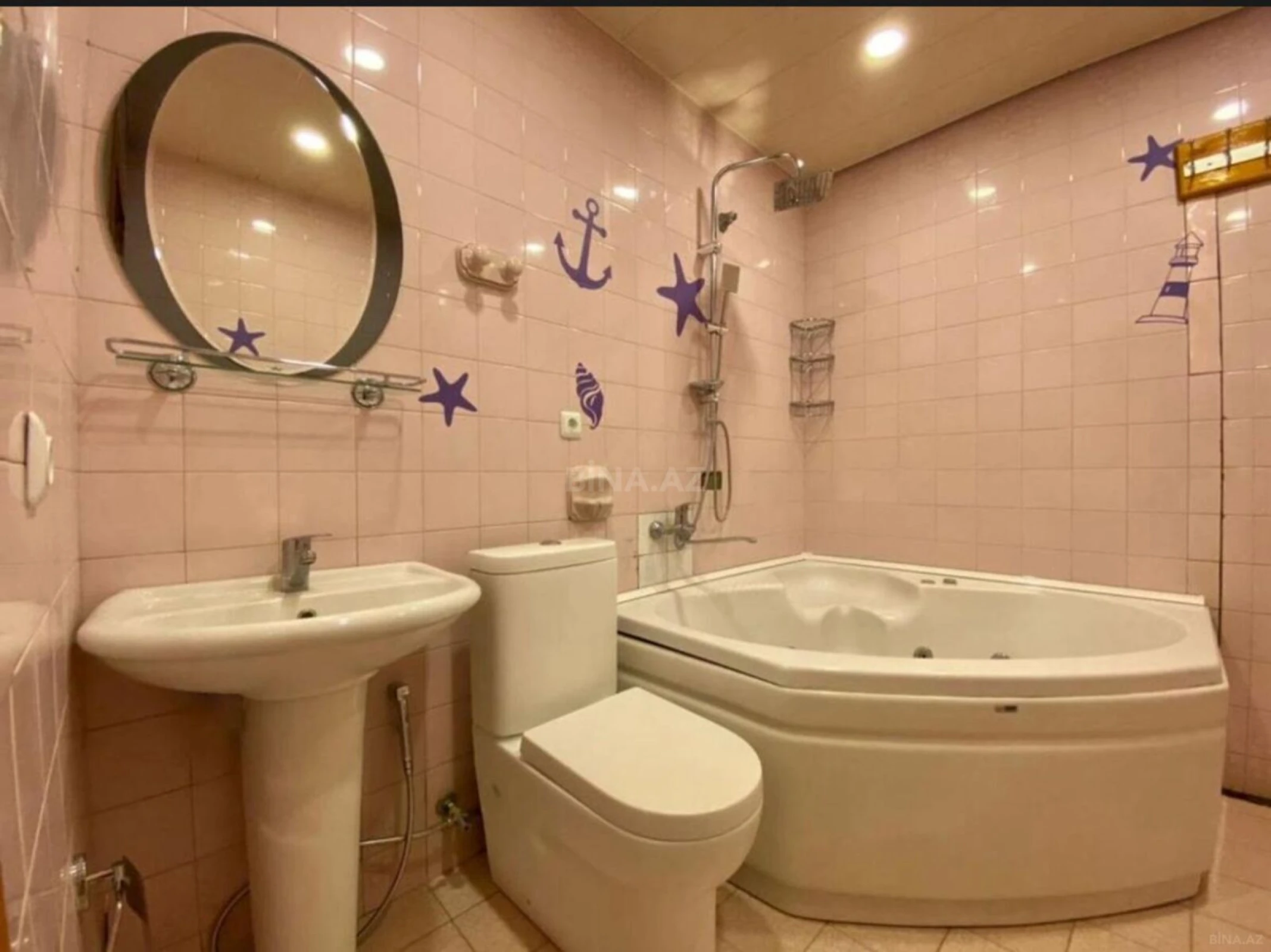 Kirayə verilir 3 otaqlı mənzil 135 m²