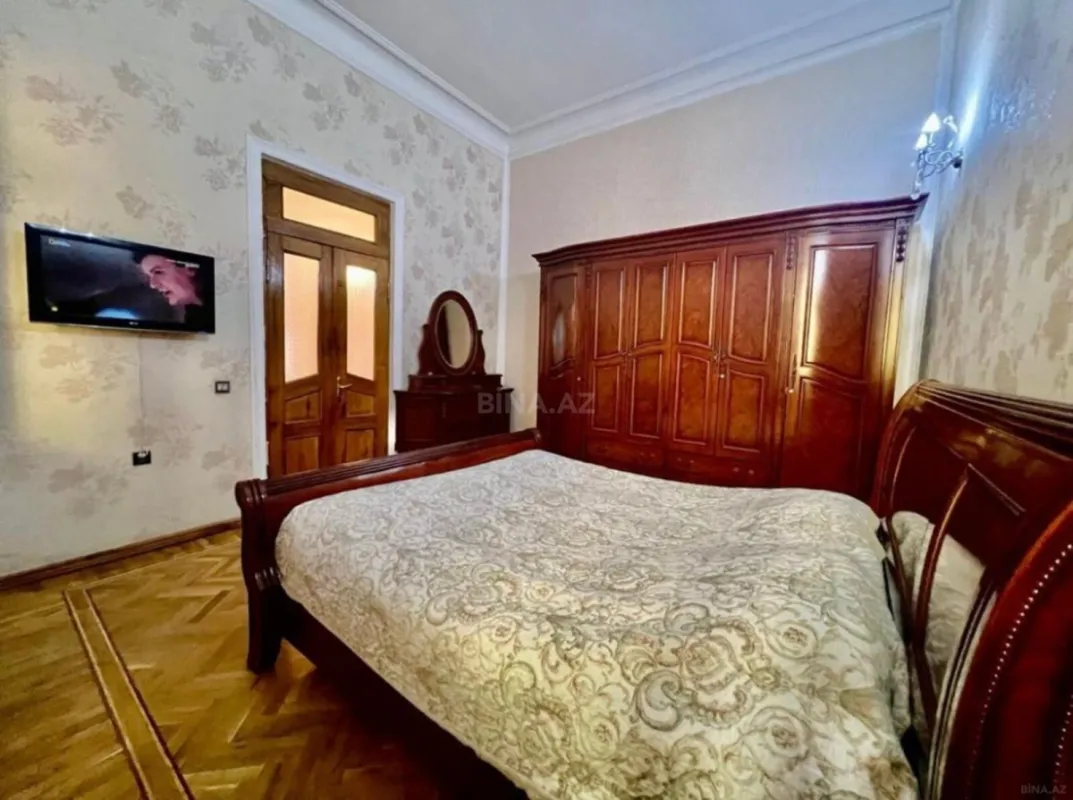 Kirayə verilir 3 otaqlı mənzil 135 m²