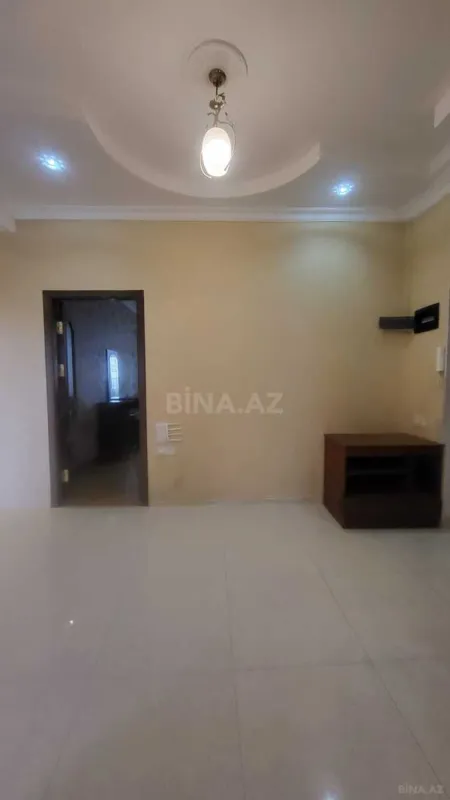 Kirayə verilir 3 otaqlı mənzil 121 m²