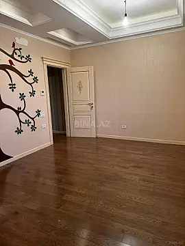 Satılır 4 otaqlı mənzil 278 m²