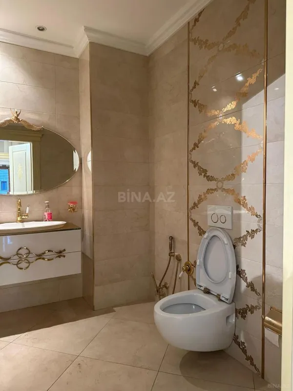Satılır 4 otaqlı mənzil 278 m²