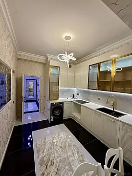 Kirayə verilir 2 otaqlı mənzil 70 m²