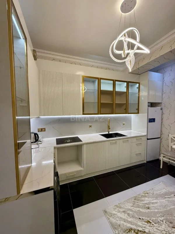 Kirayə verilir 2 otaqlı mənzil 70 m²