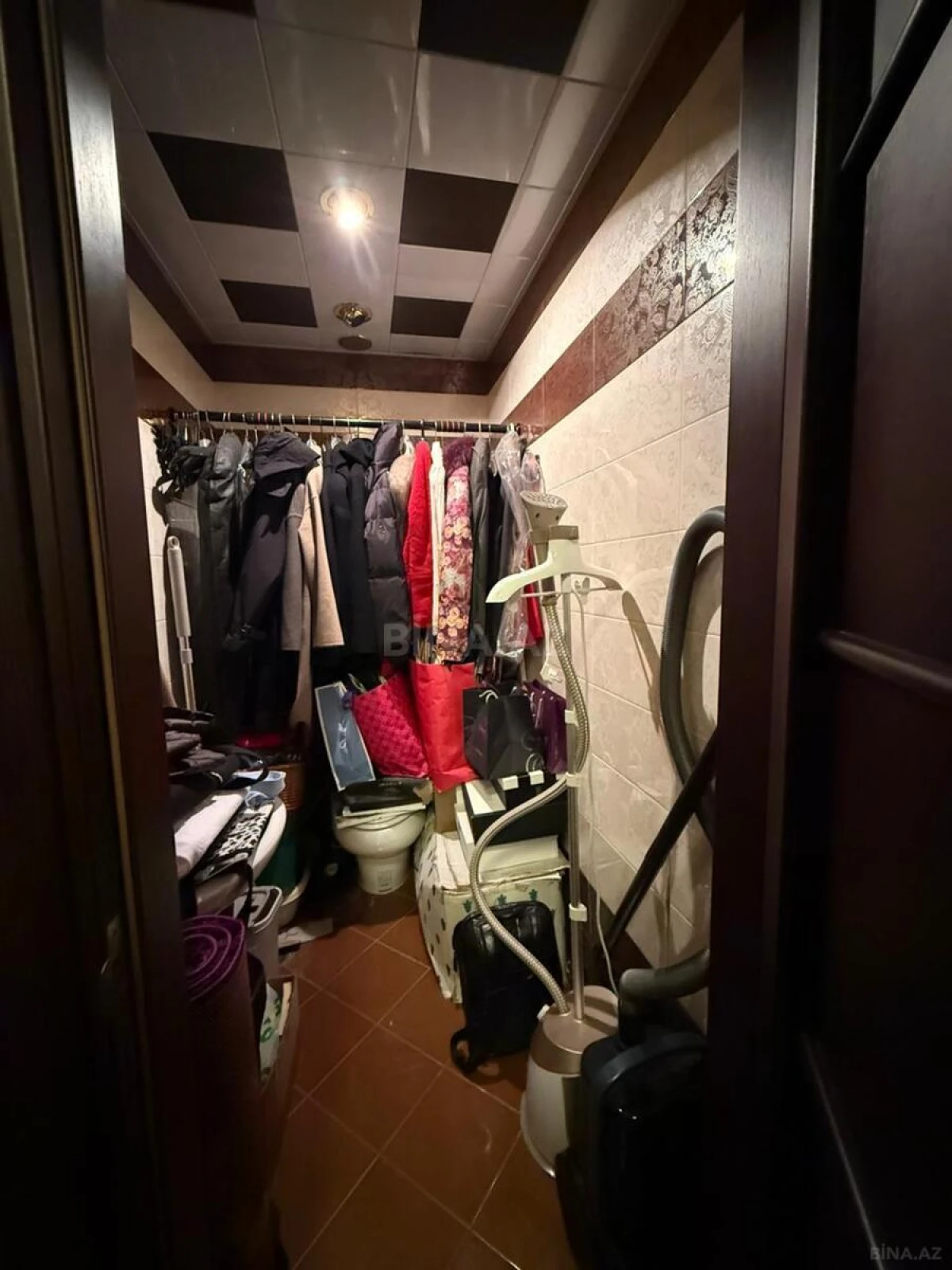 Satılır 3 otaqlı mənzil 157 m²