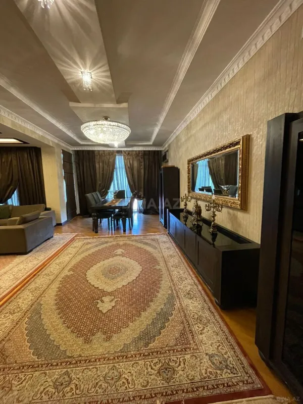 Satılır 3 otaqlı mənzil 157 m²