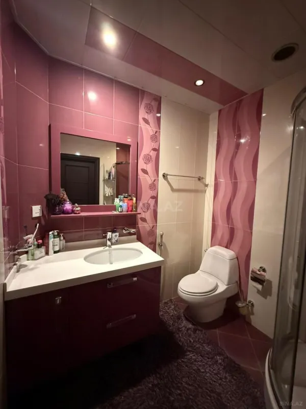 Satılır 3 otaqlı mənzil 157 m²