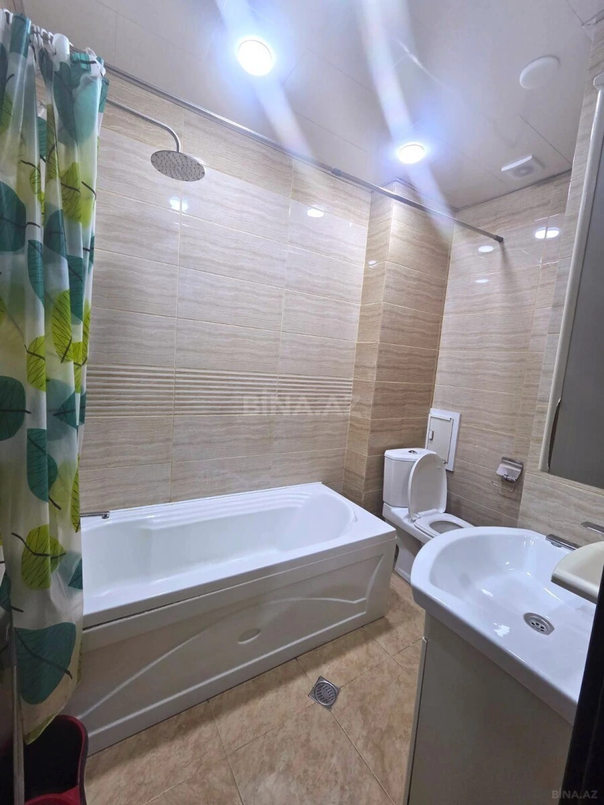 Kirayə verilir 2 otaqlı mənzil 55 m²
