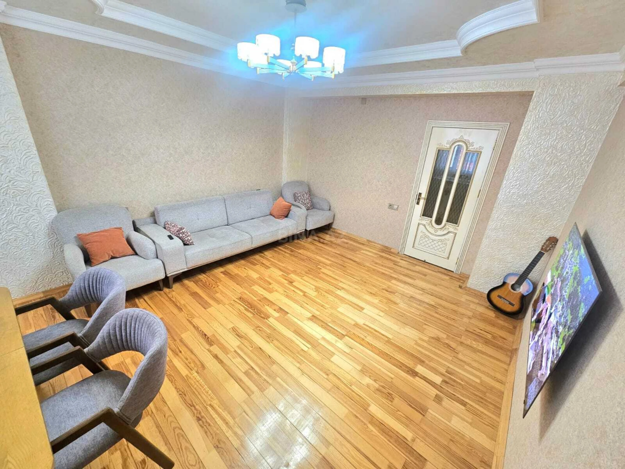 Satılır 3 otaqlı mənzil 125 m²