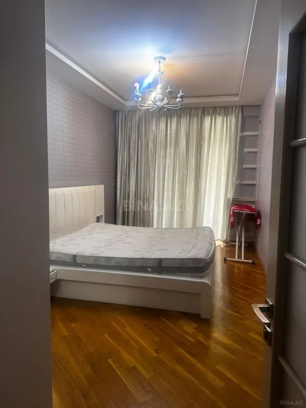 Kirayə verilir 3 otaqlı mənzil 115 m²