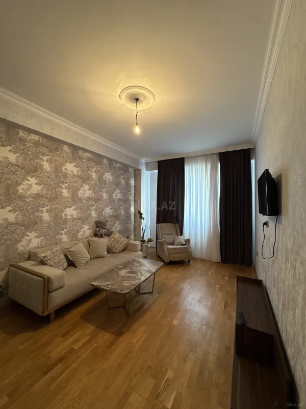 Kirayə verilir 2 otaqlı mənzil 60 m²