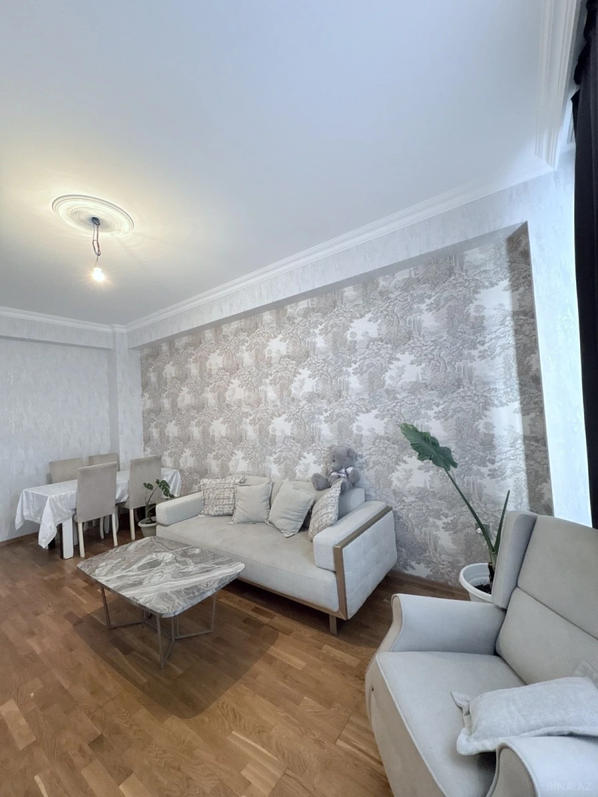 Kirayə verilir 2 otaqlı mənzil 60 m²