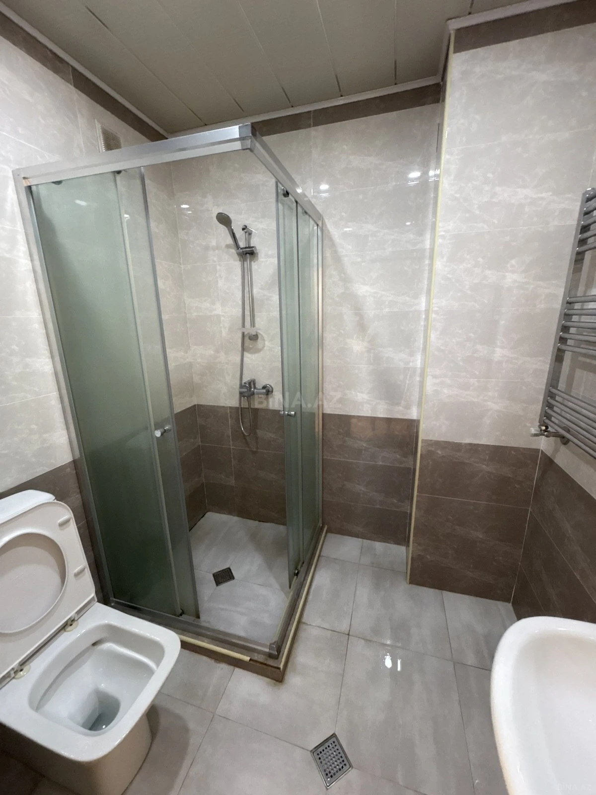 Kirayə verilir 2 otaqlı mənzil 60 m²