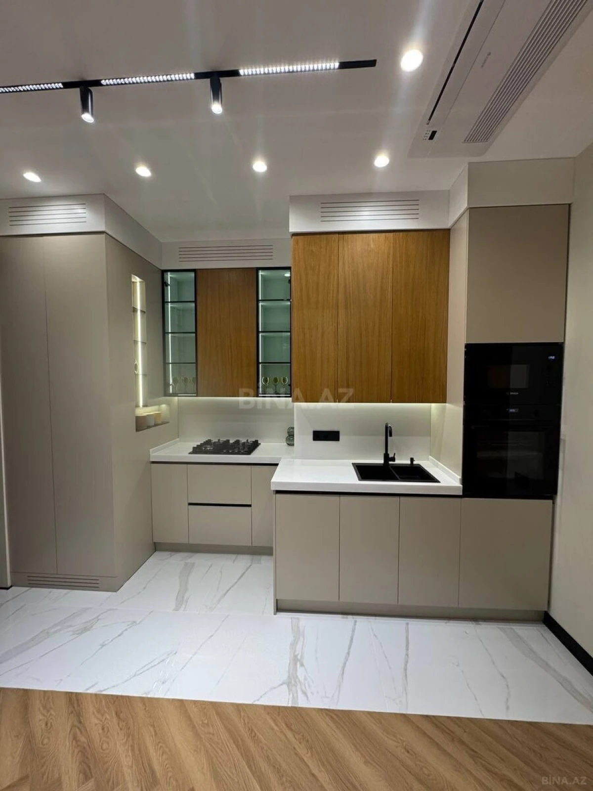 Kirayə verilir 2 otaqlı mənzil 75 m²
