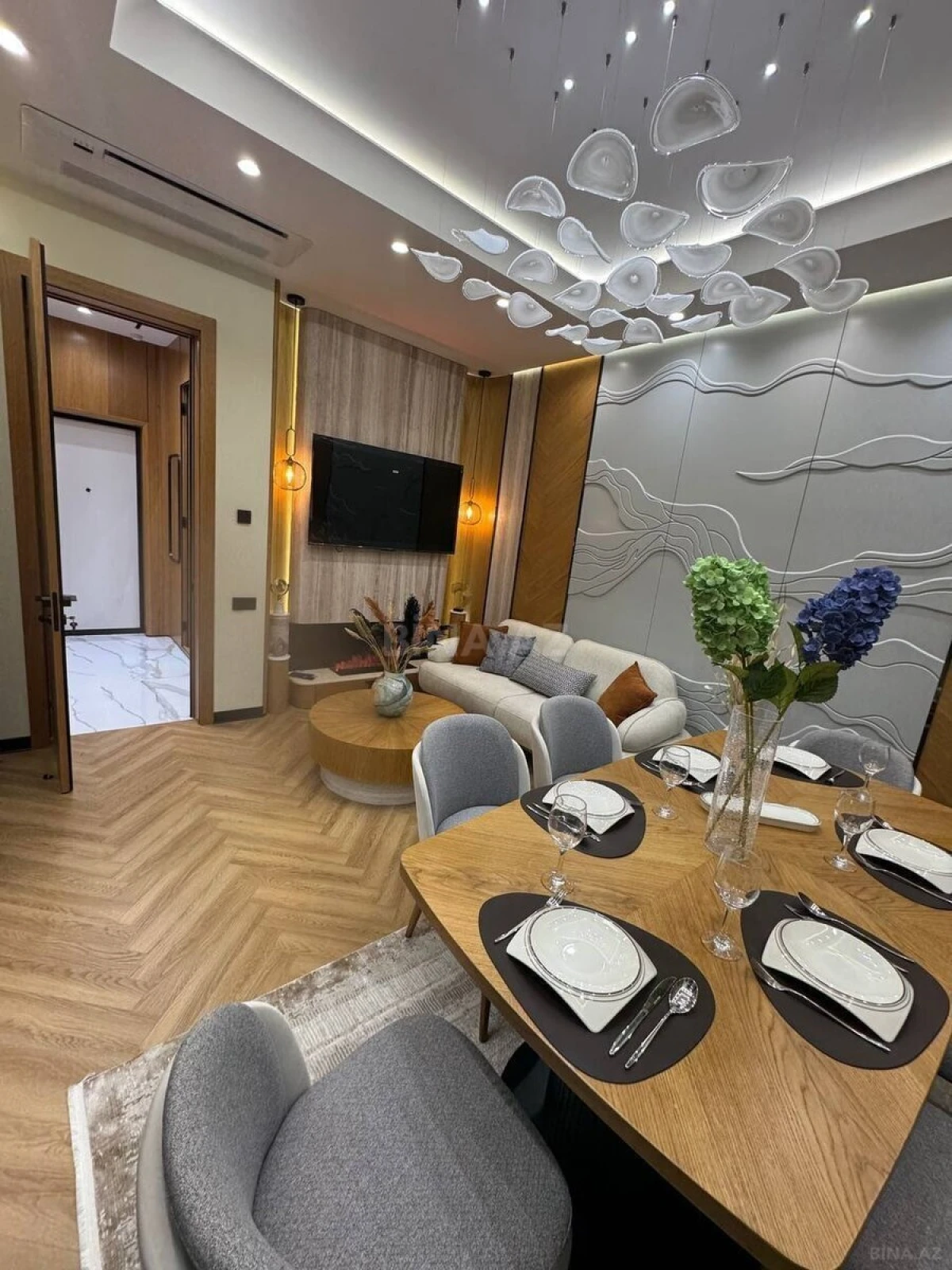Kirayə verilir 2 otaqlı mənzil 75 m²