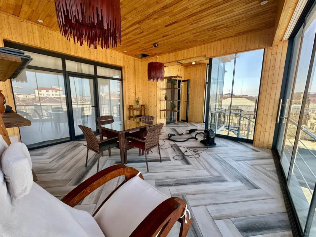 Kirayə verilir 8 otaqlı həyət evi 300 m²