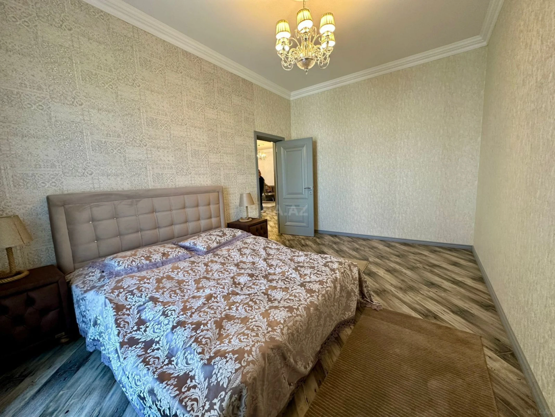 Kirayə verilir 8 otaqlı həyət evi 300 m²