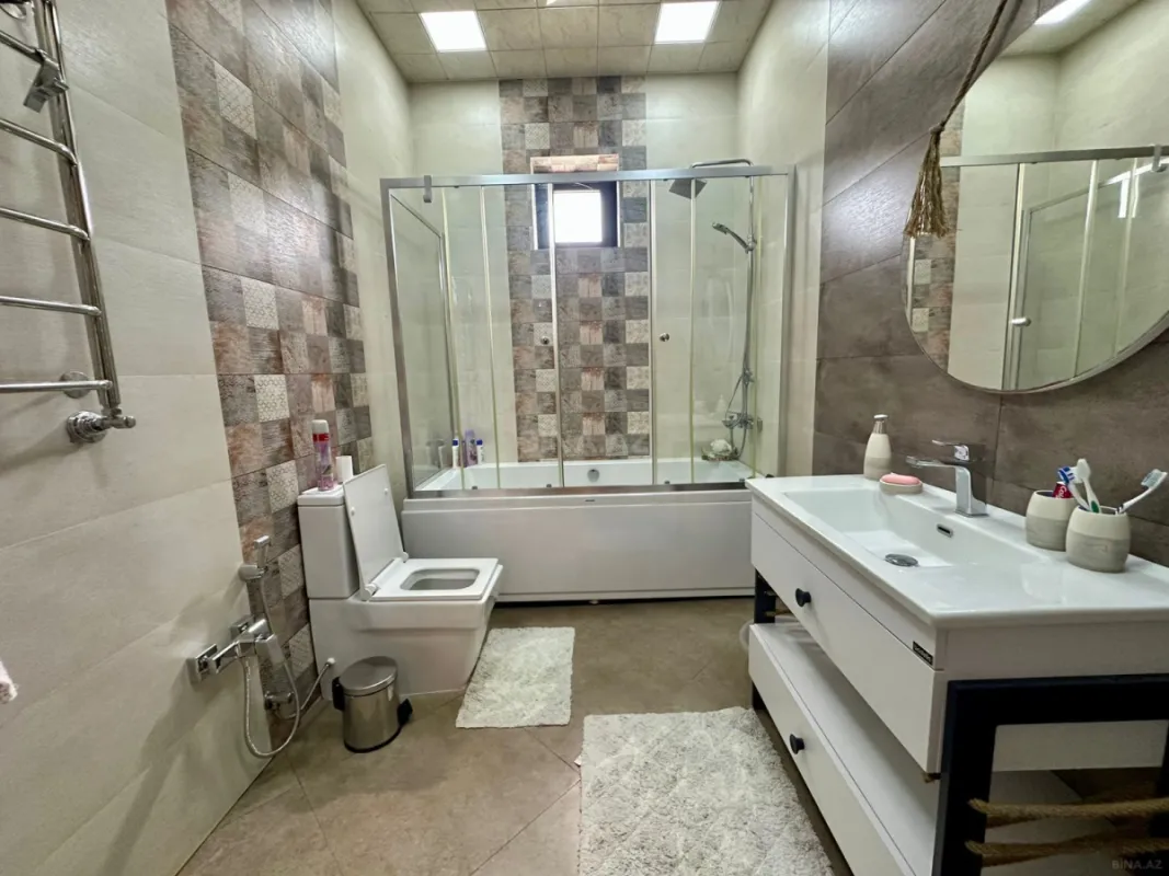 Kirayə verilir 8 otaqlı həyət evi 300 m²