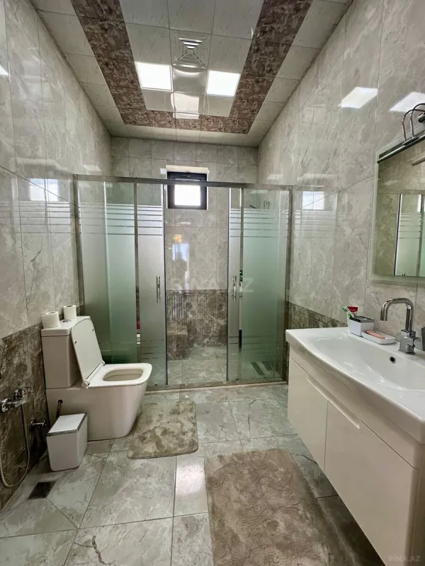 Kirayə verilir 8 otaqlı həyət evi 300 m²