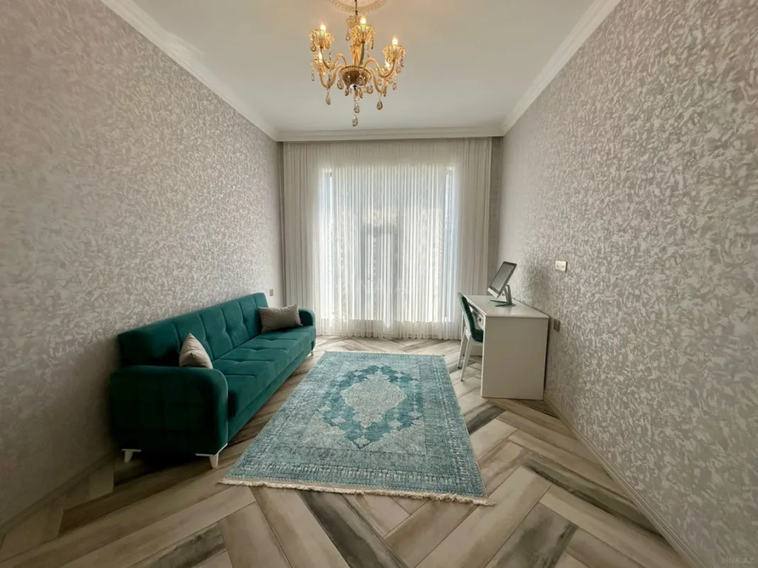 Kirayə verilir 8 otaqlı həyət evi 300 m²