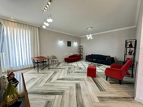 Kirayə verilir 8 otaqlı həyət evi 300 m²