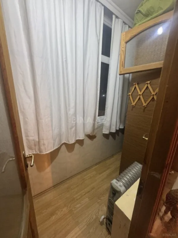 Satılır 4 otaqlı mənzil 110 m²