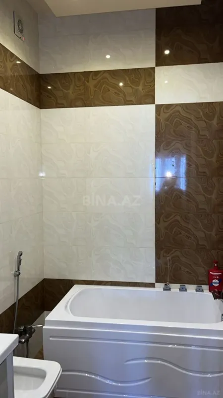 Satılır 4 otaqlı mənzil 190 m²