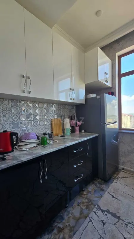 Satılır 3 otaqlı mənzil 82 m²