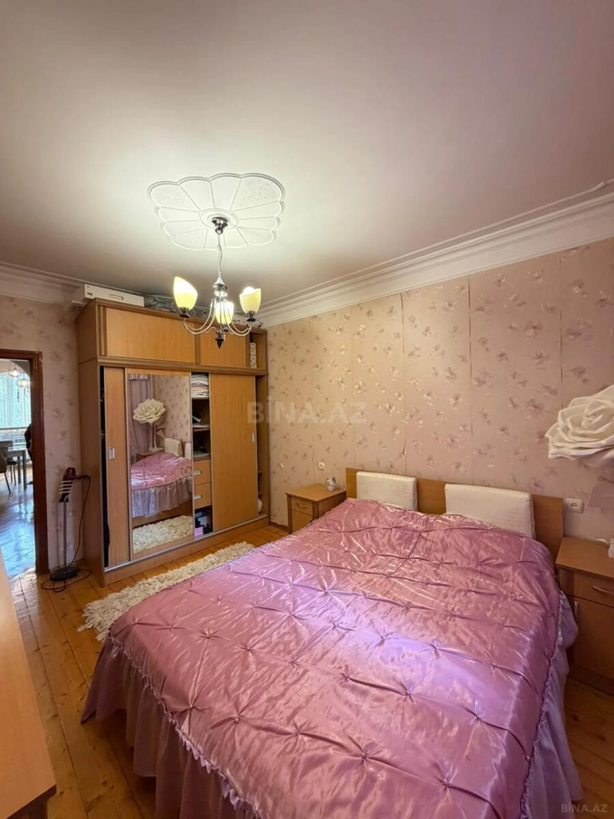 Satılır 4 otaqlı mənzil 100 m²