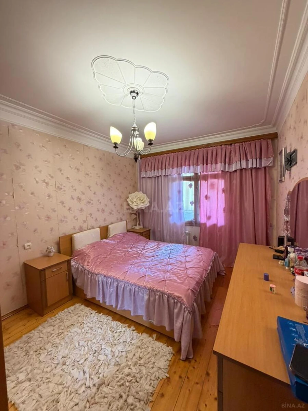 Satılır 4 otaqlı mənzil 100 m²