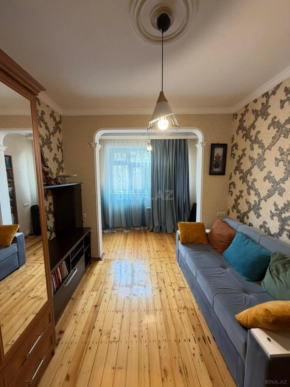 Satılır 4 otaqlı mənzil 100 m²